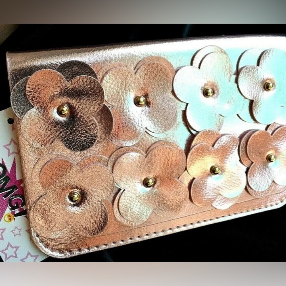 NEW Light Pink Flower appliques phone wallet with 2 divisions Cute!-  NWT